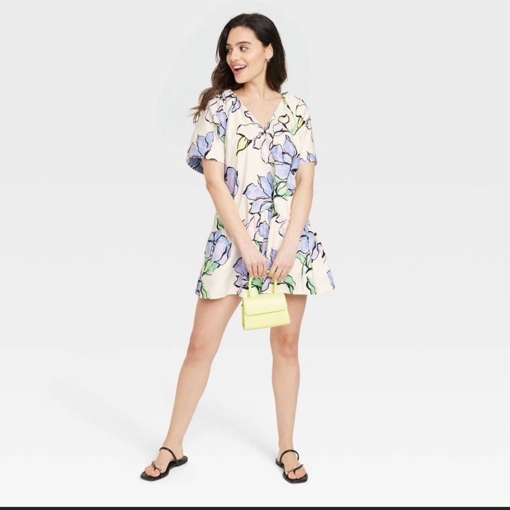 NWT Floral Flowy dress - Picture 2 of 6